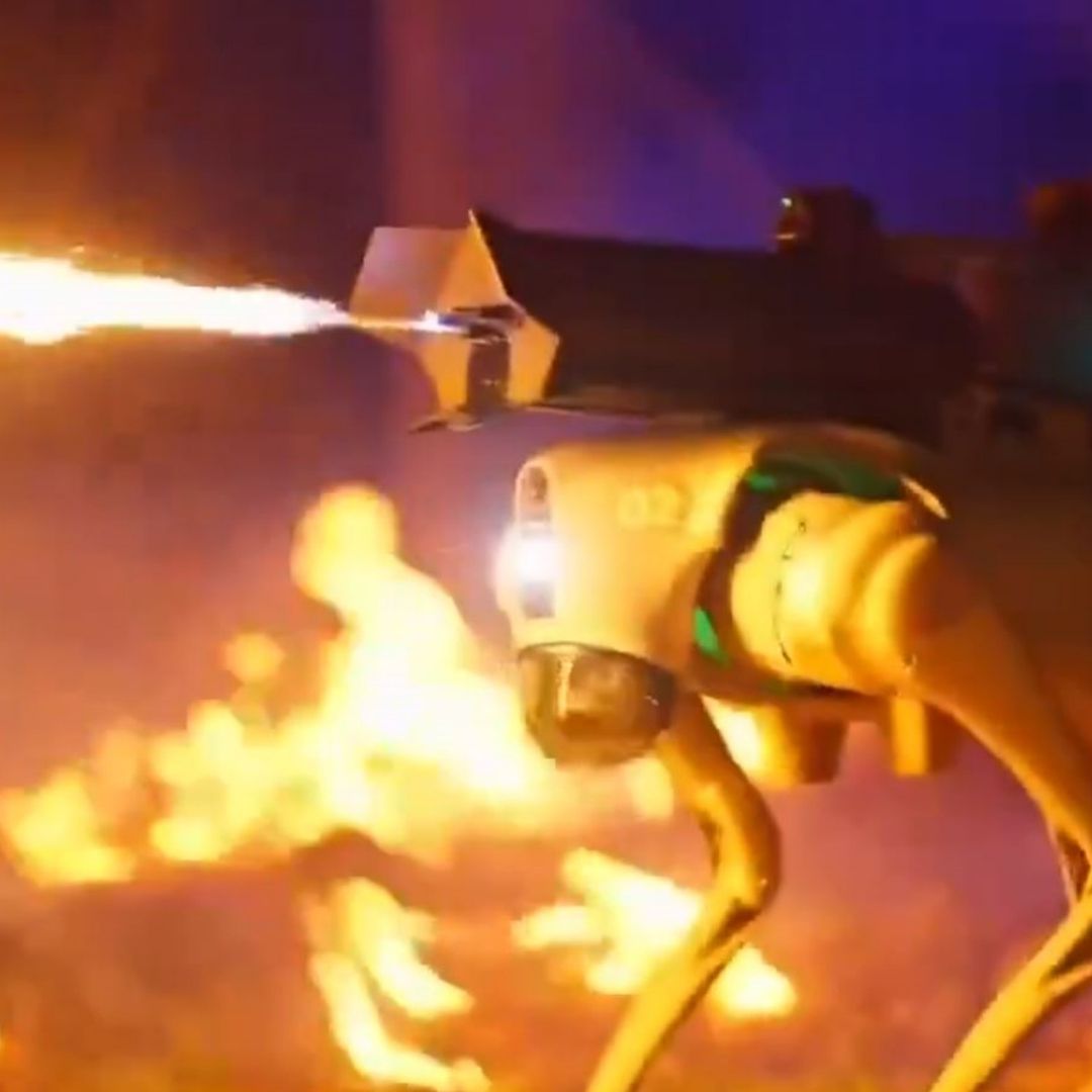 El ‘Thermonator’ es el primer perro robot que lanza fuego hasta un máximo de 10 metros
