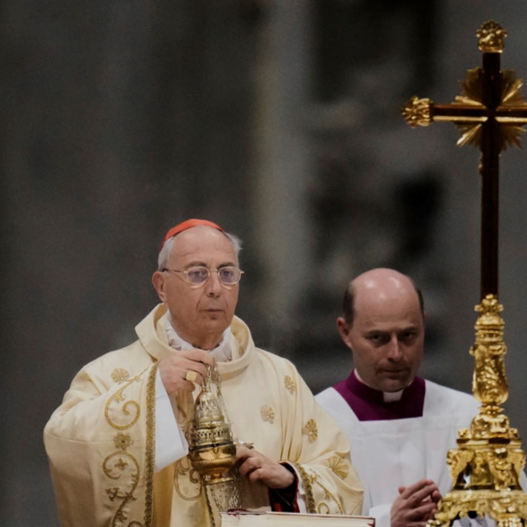 Cardenal Dominique Mamberti, encargado de anunciar al nuevo papa