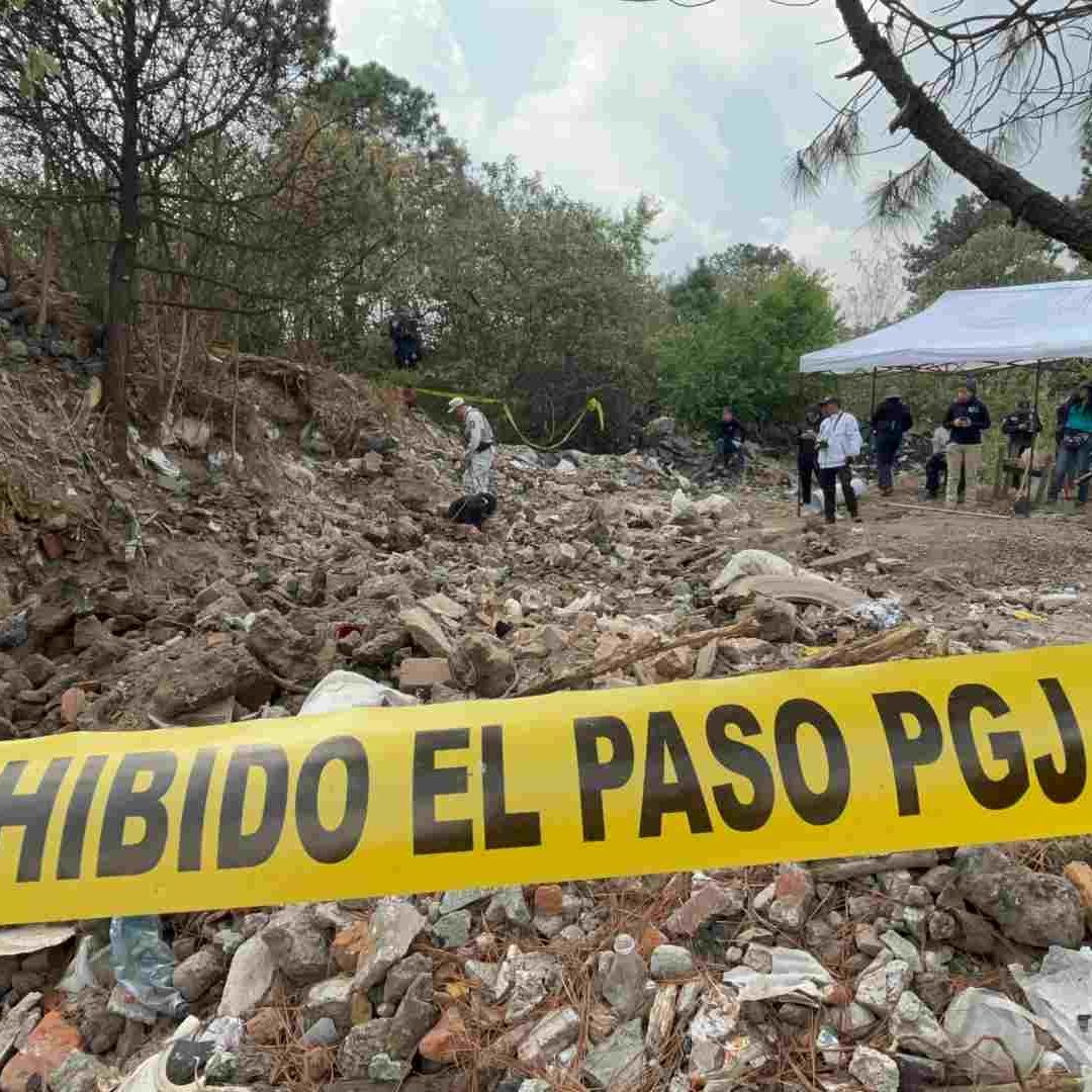 Buscar a Pamela Gallardo bajo los escombros en el Ajusco