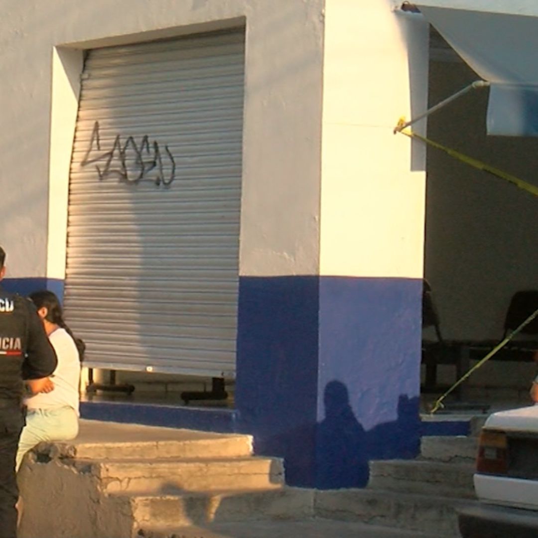 Niña de 2 Años Muere Electrocutada al Agarrar Cables Desprotegidos en su Casa en Tlaquepaque