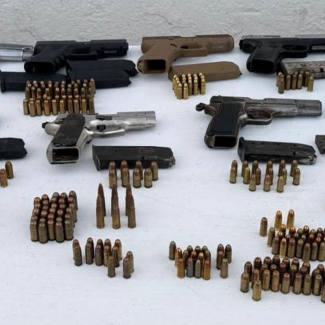 Aseguran Armas, Dinero y Hasta Relojes Inteligentes en el Penal de Aguaruto en Culiacán