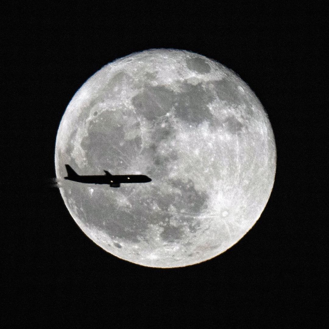 Científicos de China crean mapa más detallado de la Luna hasta la fecha