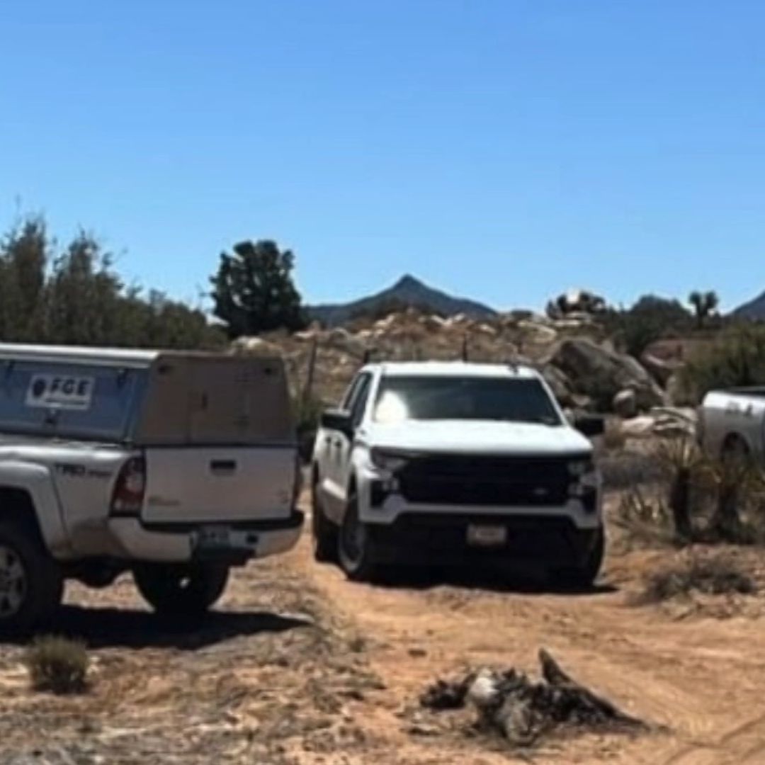Médicos Forenses Reciben 9 Cuerpos Encontrados en Fosas Clandestina de la Rumorosa