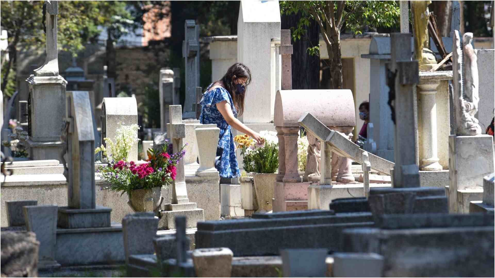 Emiten lineamientos para la recuperación de fosas y criptas abandonadas en CDMX