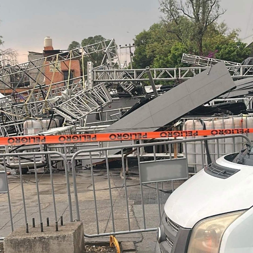 Cae Estructura en la GAM Hoy: Escenario se Viene Abajo en Evento del Día de las Madres en CDMX.