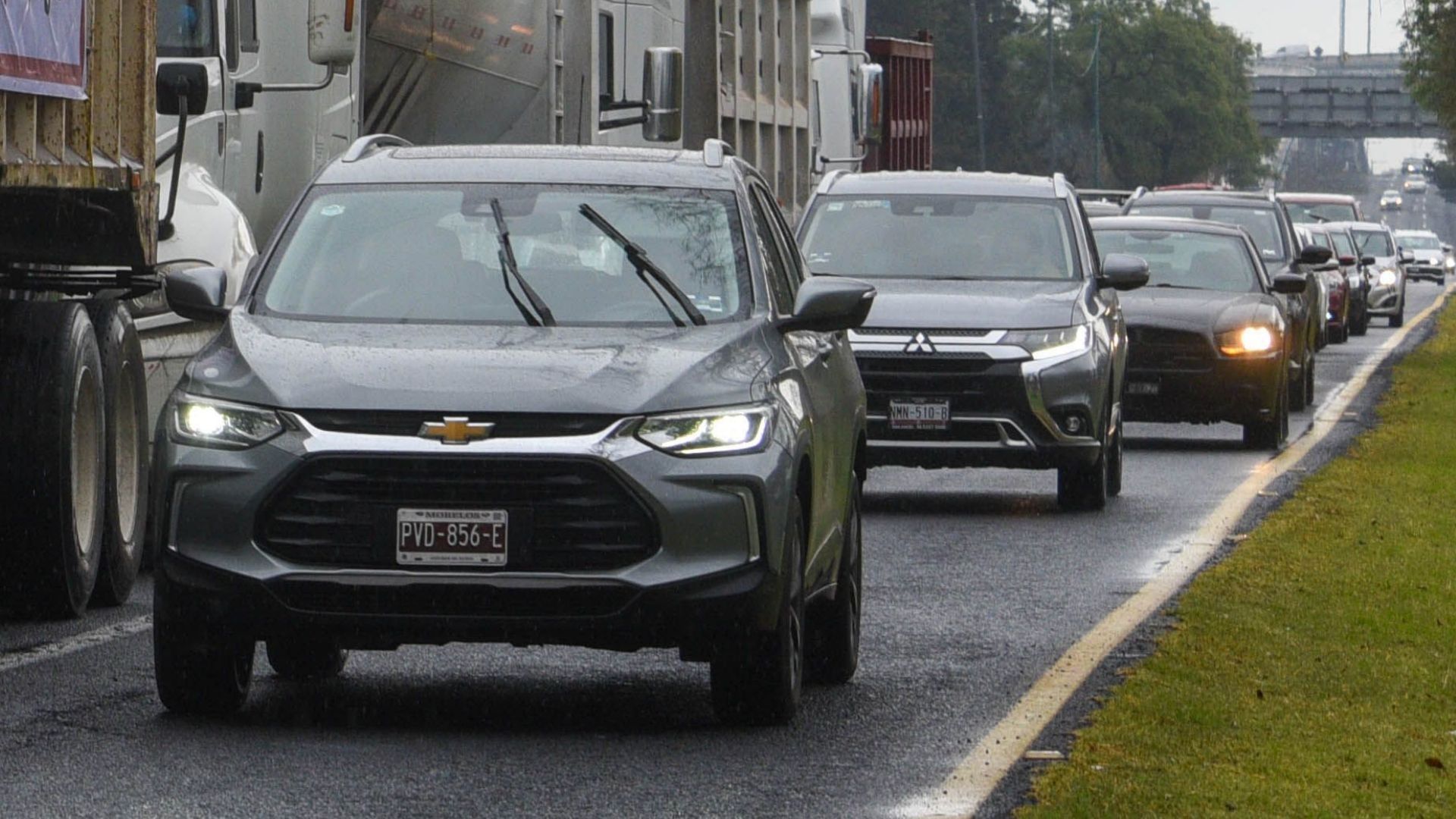 Qué carros si circulan hoy 10 de mayo 2025 por el Día de las Madres autos exentos en CDMX y Edomex