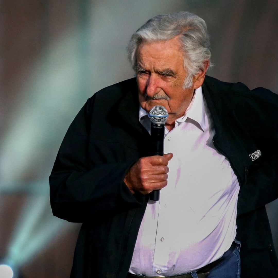 AMLO Envía ‘Un Gran Abrazo’ a Pepe Mujica por Tumor en Esófago que Padece: 'Va a Salir Bien'