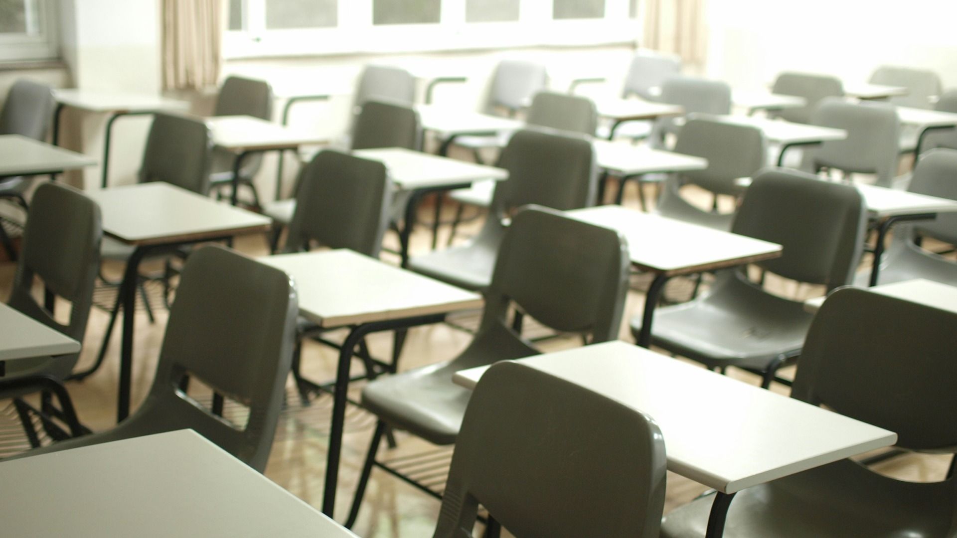 Maestra de Escuela Cristiana Abusa Sexualmente de Adolescente de 15 Años
