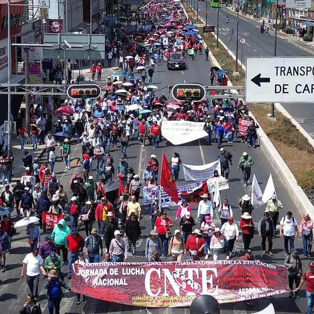 Marcha de maestros de la CNTE en marzo 2025