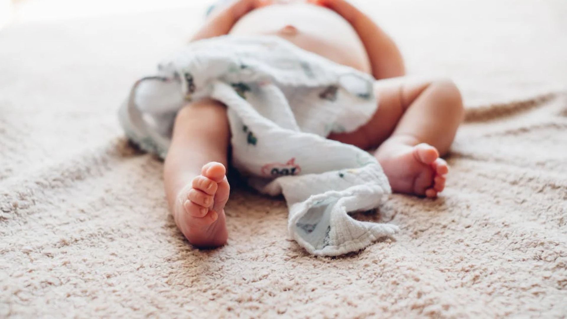 Un bebé estaba al cuidado de la abuela y ahora está en terapia intensiva