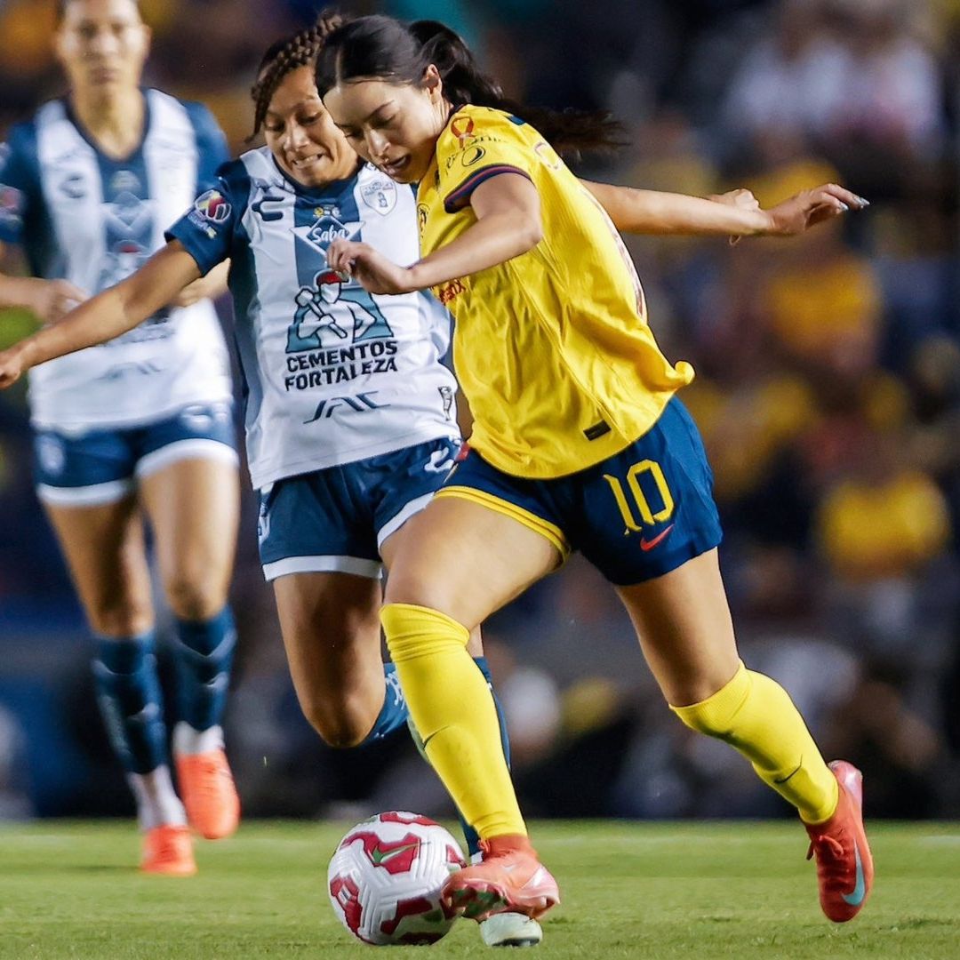 América y Pachuca definen esta noche al equipo campeón de la Liga MX Femenil. FotoX: @AmericaFemenil