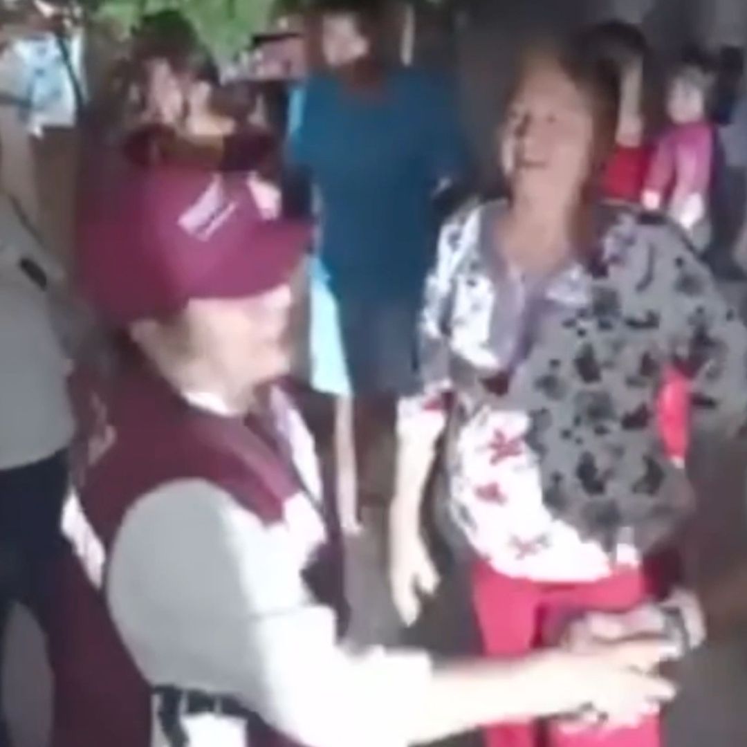 Se ha dado a conocer que Marisol Navarro Aquino, murió la mañana de este lunes en el hospital IMSS bienestar de Coatzacoalcos, a dónde fue trasladada por la gravedad.