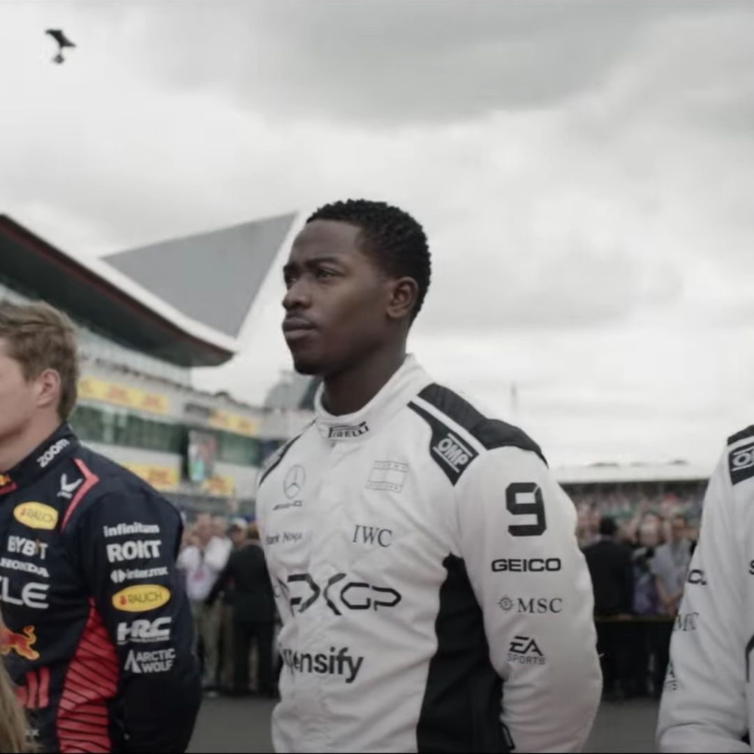"Checo" Pérez aparece junto a Brad Pitt en tráiler de película sobre la Fórmula 1