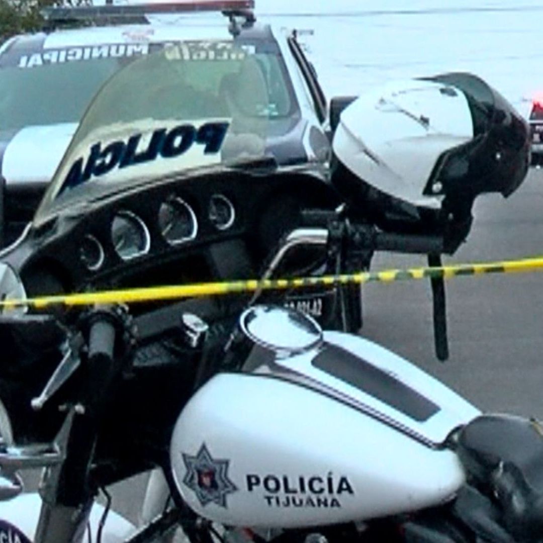 Hombre Muere al Caerle Auto Encima Mientras lo Reparaba en Tijuana