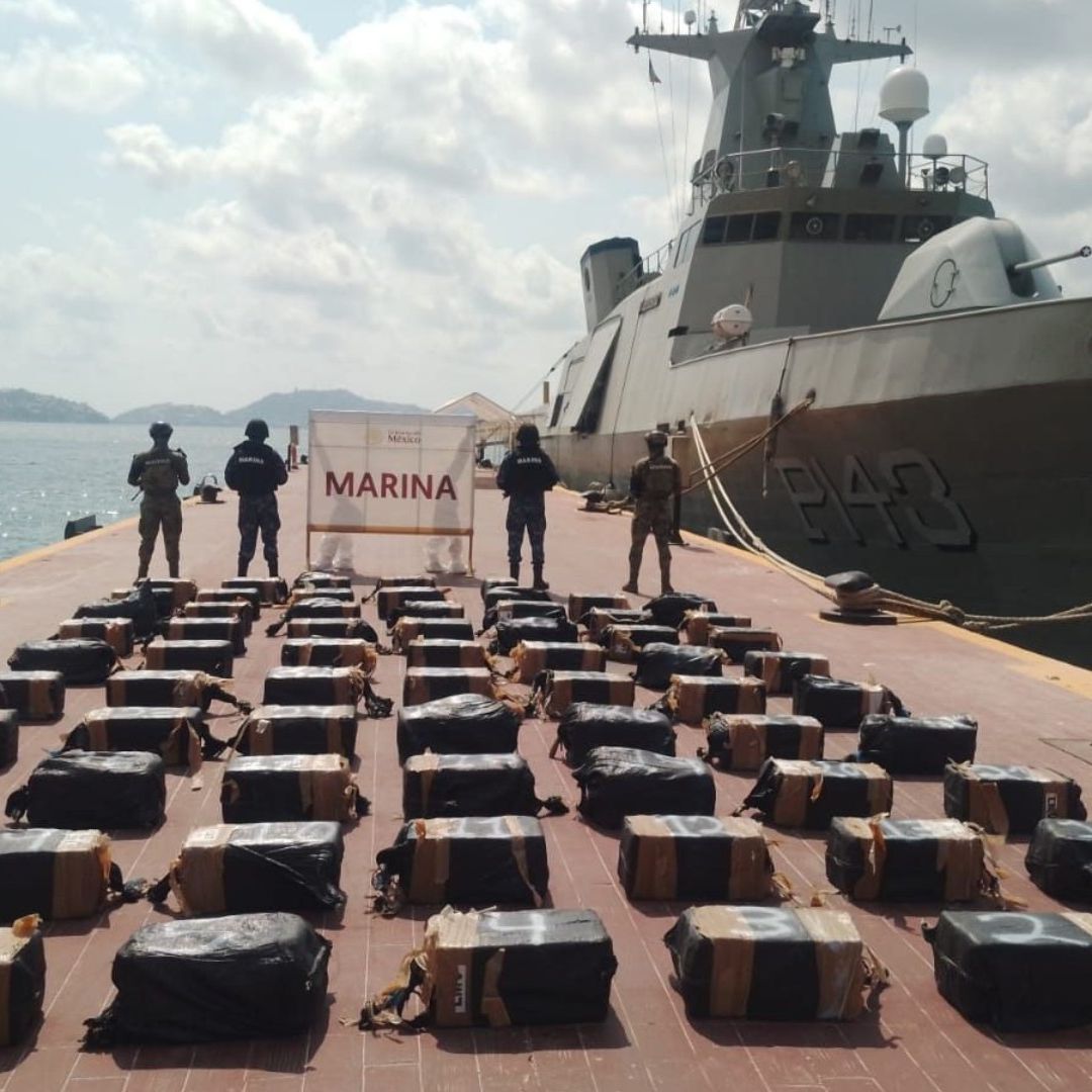 bultos decomisados por la Marina en Guerrero