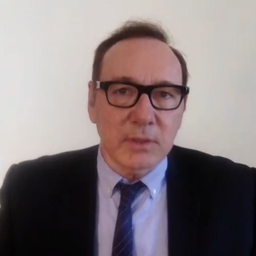 Kevin Spacey Critica Documental y Niega Acusaciones de Agresión Sexual Nunca Antes Reveladas