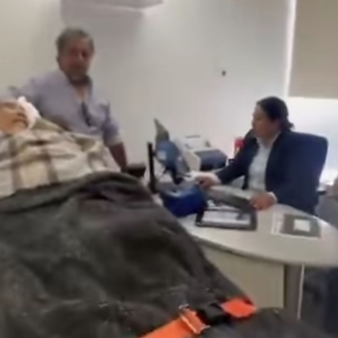 Banco Obliga a Abuelita de 96 Años a Ir en Camilla a Cobrar su Pensión en Oaxaca