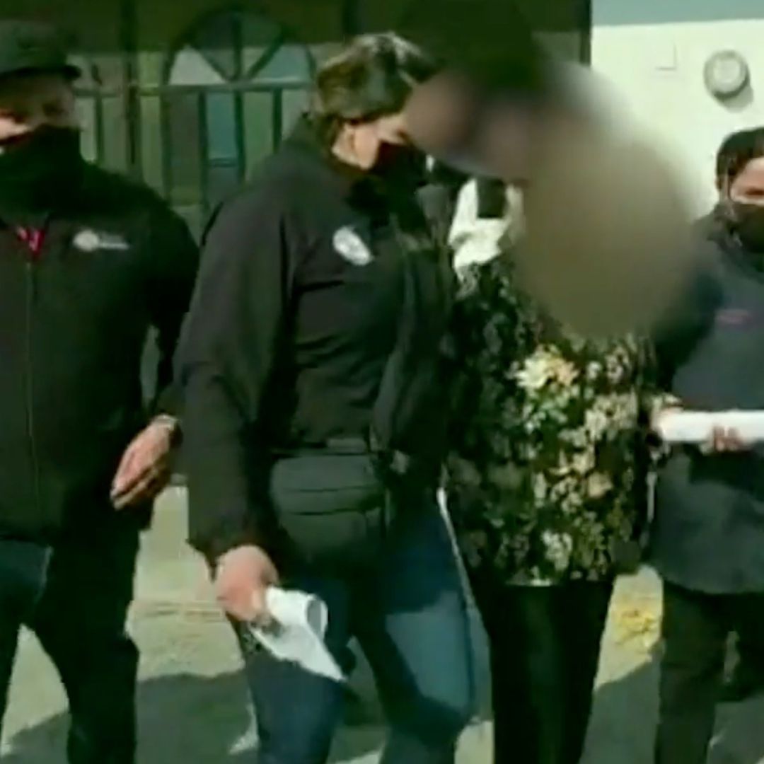 Momento en que autoridades detienen a la ex magistrada por caso Ayotzinapa