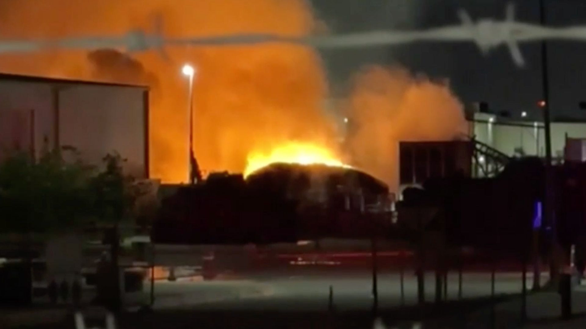Incendio en Recicladora Moviliza a Bomberos en Ciudad Juárez