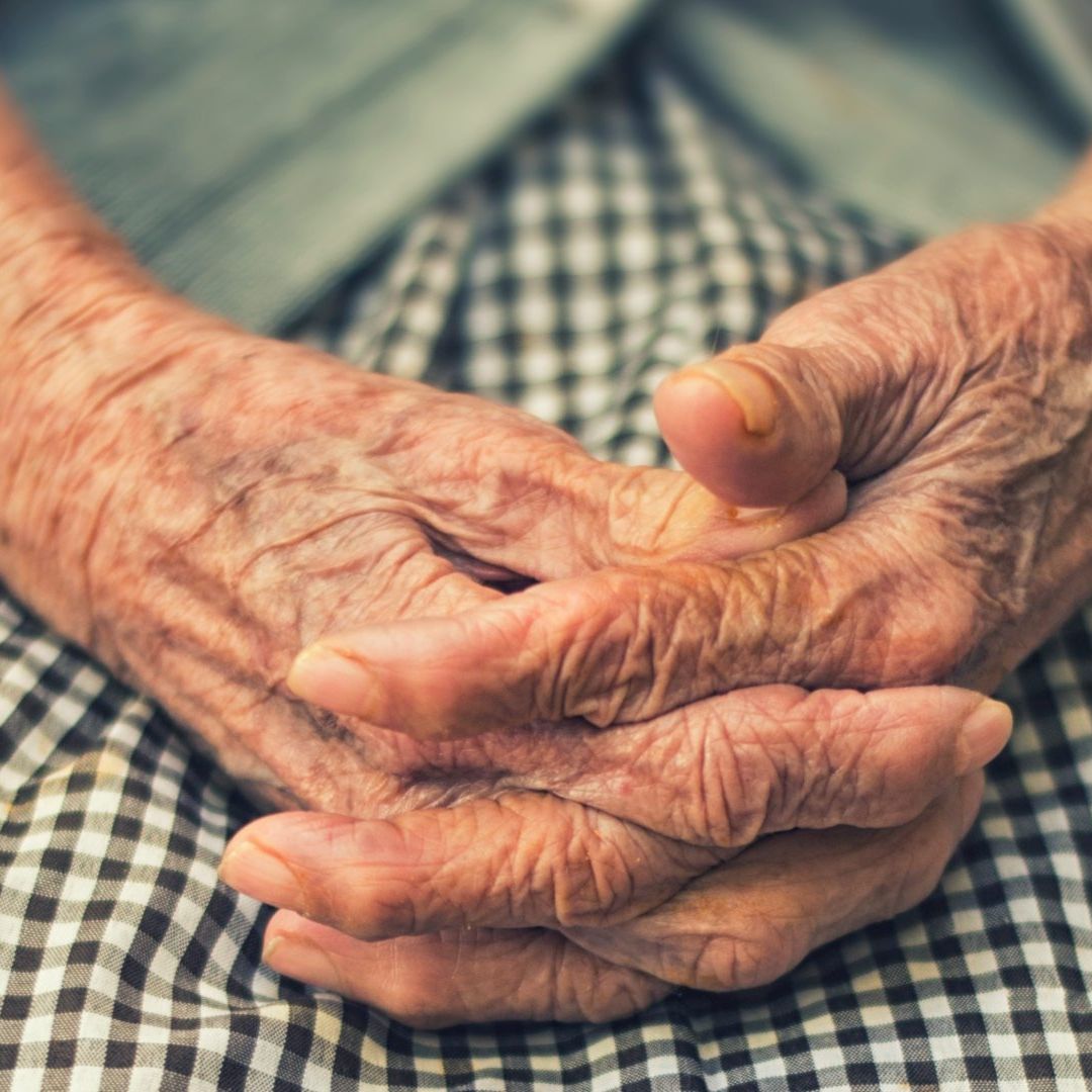 Abuelita Acude al Quiropráctico y Abusan Sexualmente de Ella en Torreón
