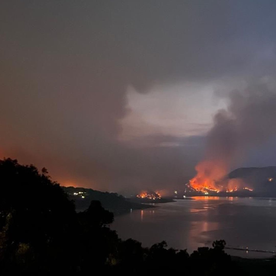 Incendio en Valle de Bravo se Descontrola, Usuarios Desmienten a Autoridades del Edomex