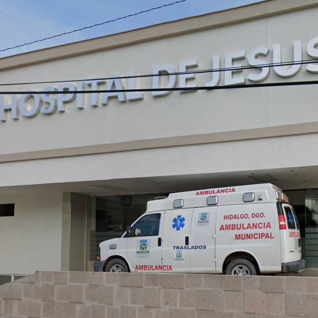Hospital de Jesús en Parral, donde supuestamente un grupo armado intentó rematar a mujer.
