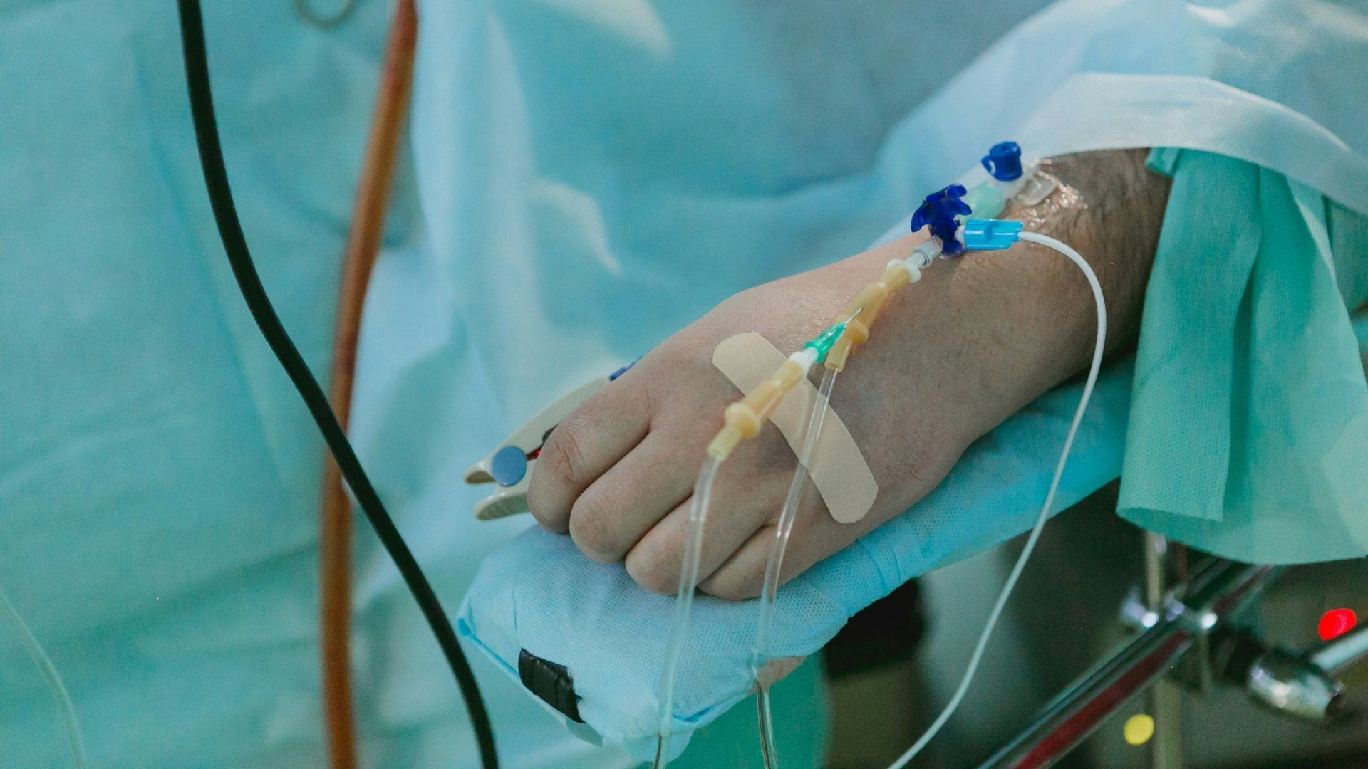 Mujer Toma Ibuprofeno para Calmar los Cólicos y Queda en Coma