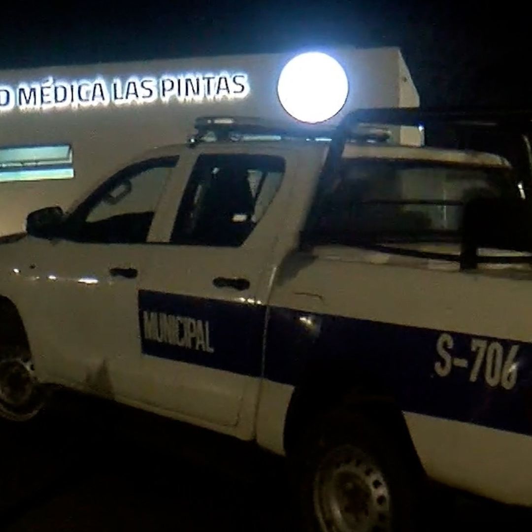 Un hombre atropelló a una madre cuando se encontraba con sus 3 hijos.