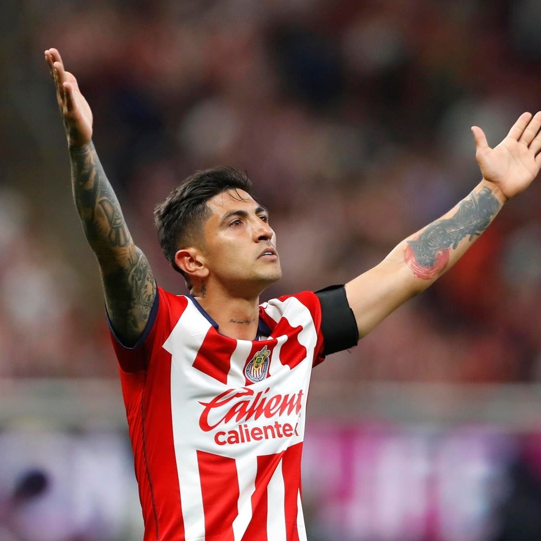 Víctor Guzmán había entrado al partido de cambio. Foto: EFE