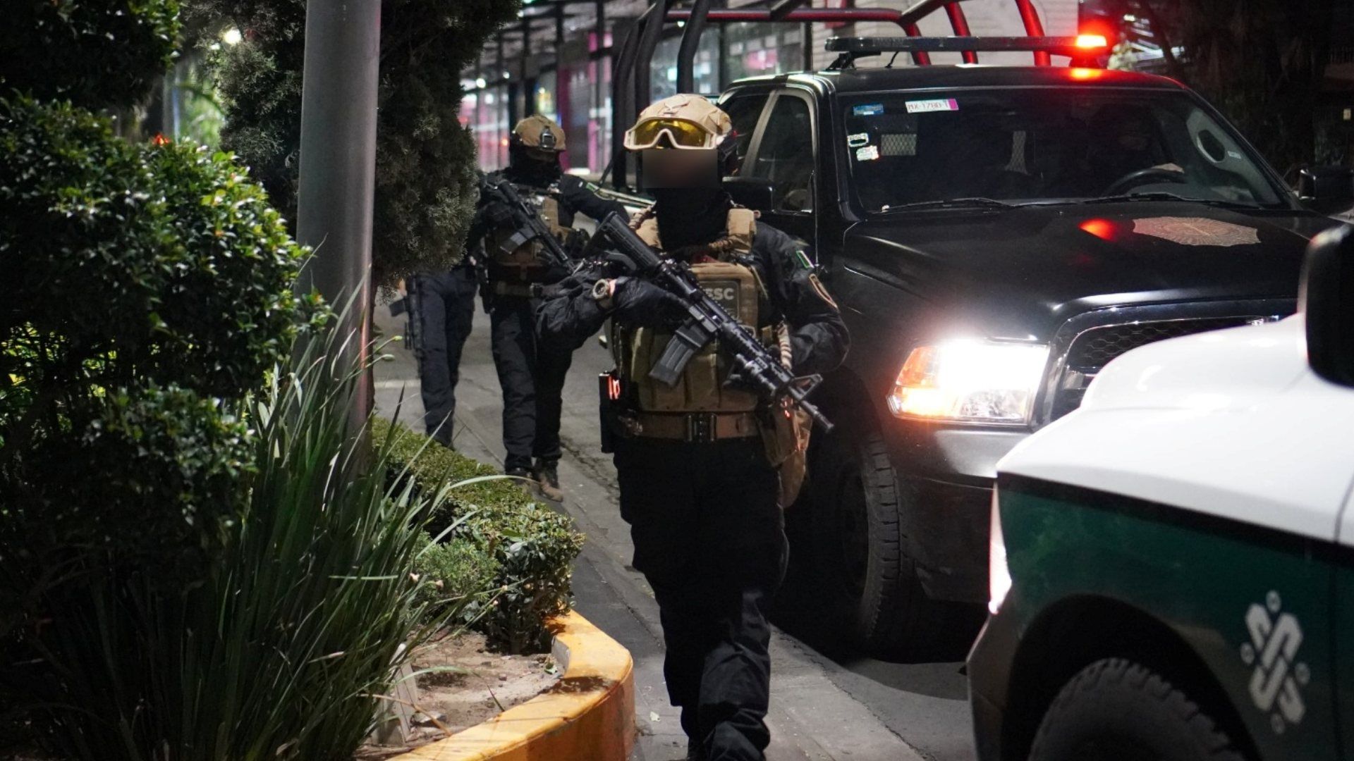 Autoridades de la Ciudad de México catearon un presunto centro operativo de fraudes en CDMX