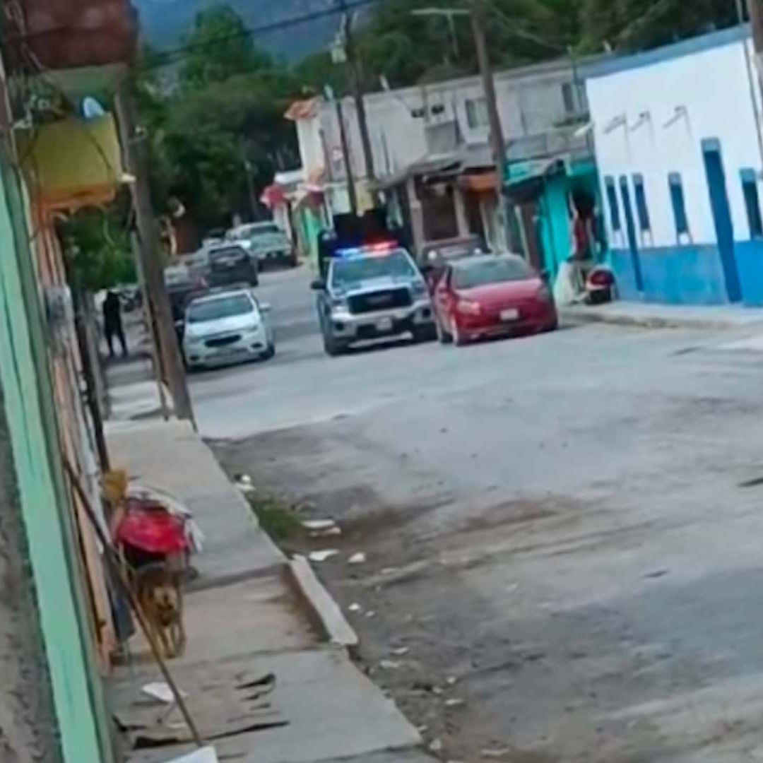 Policías municipales de Aramberri fueron atacados este miércoles por civiles armados