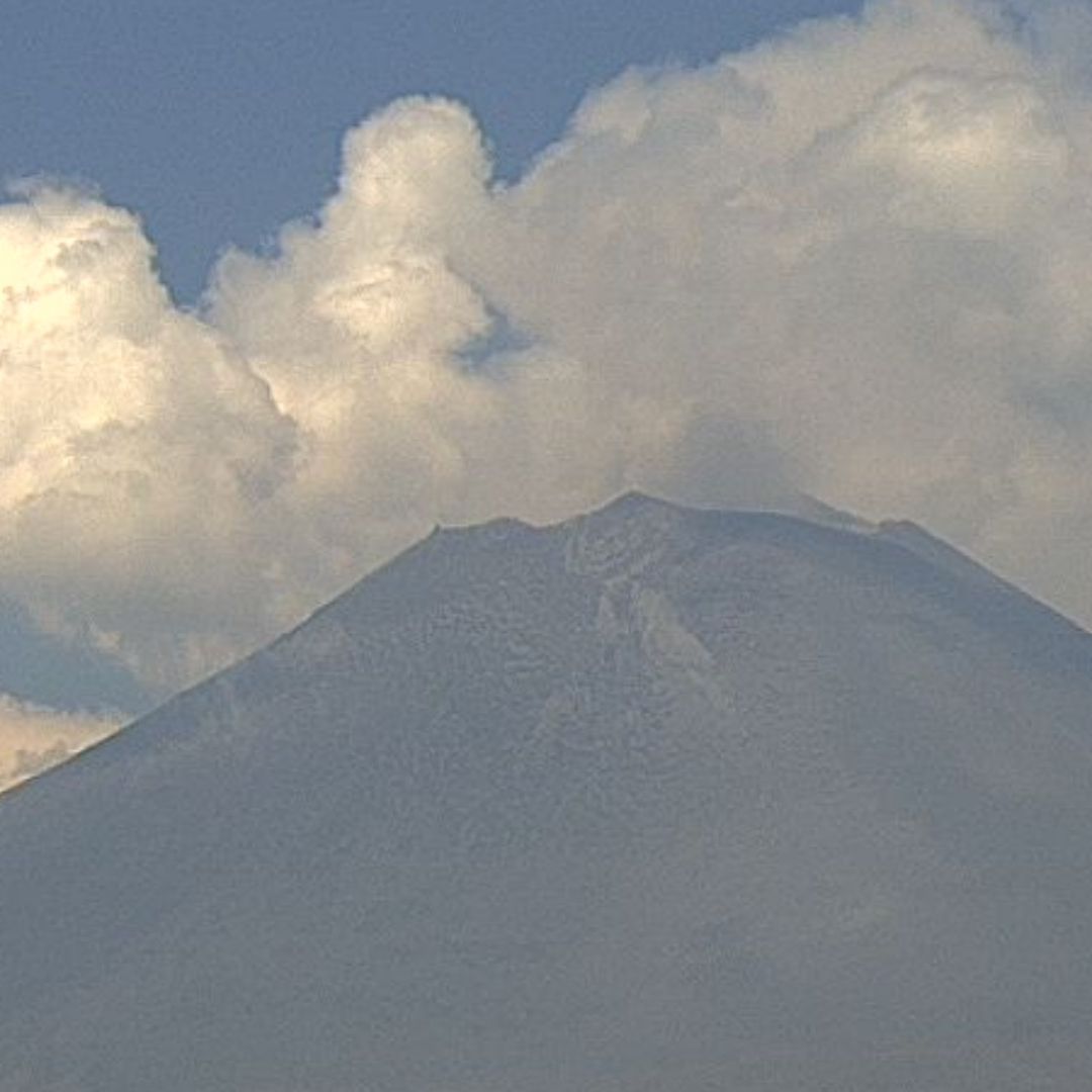 Captan objeto luminoso en el Popocatépetl