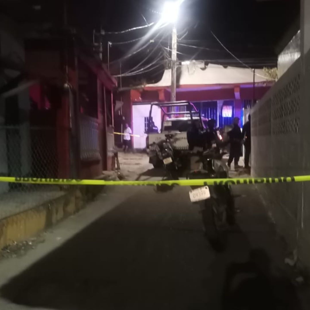 Joven es Asesinado a Balazos Dentro de su Vivienda en Nanchital, Veracruz