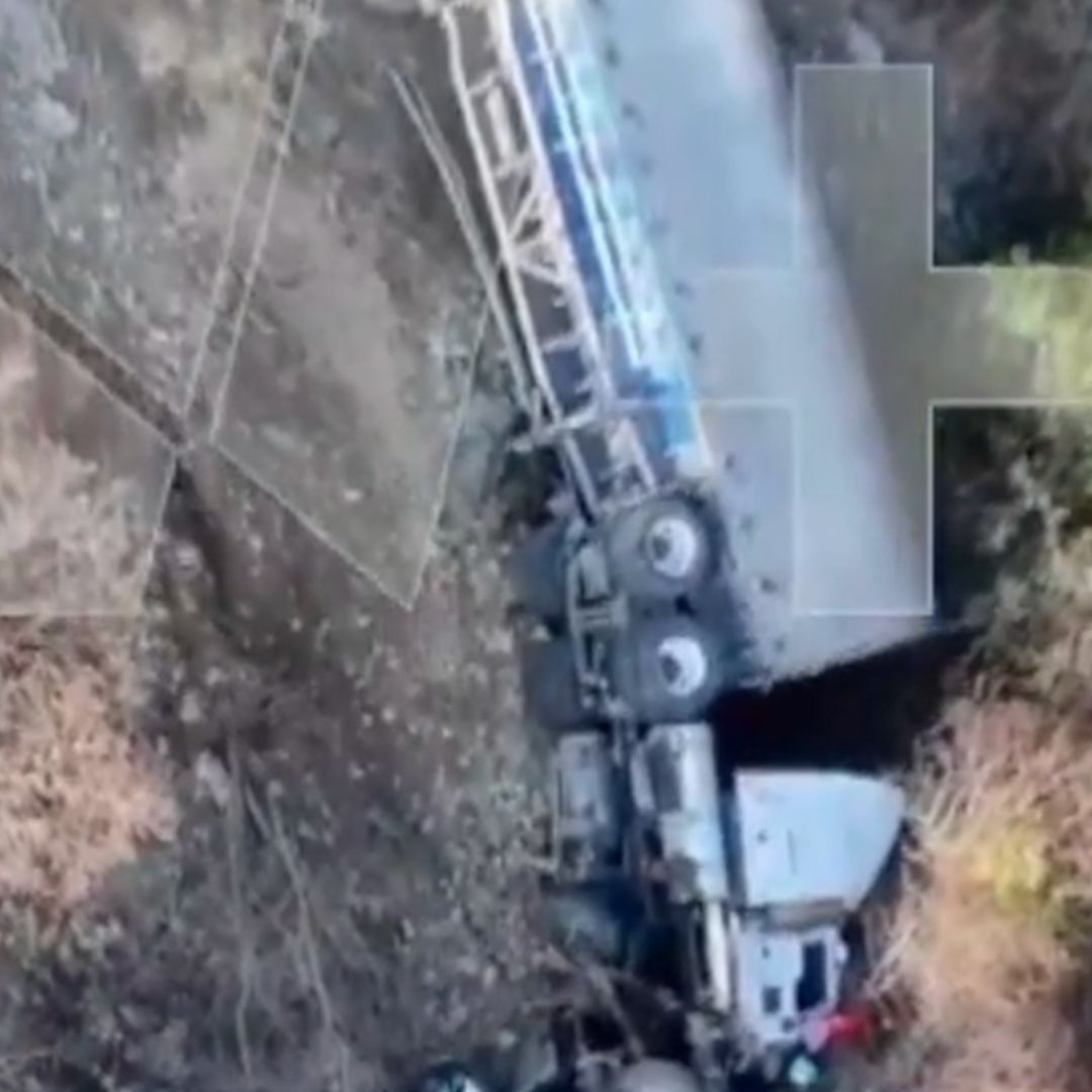 Tráiler Cae a Barranco en la Carretera Silao- San Felipe en Guanajuato ...