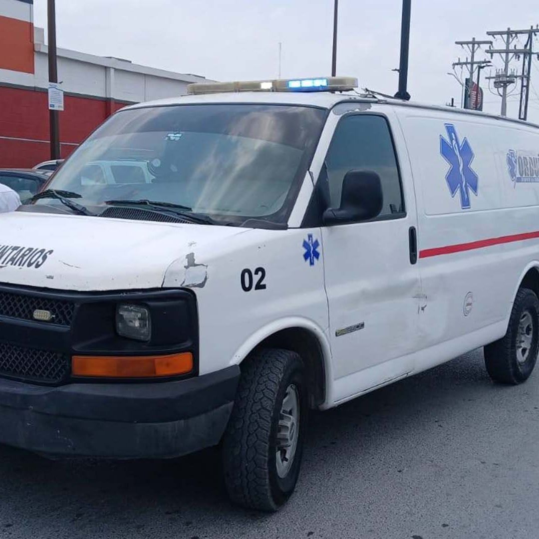 Dejan a Menores Solos Dentro de un Auto en Medio del Calor en Matamoros