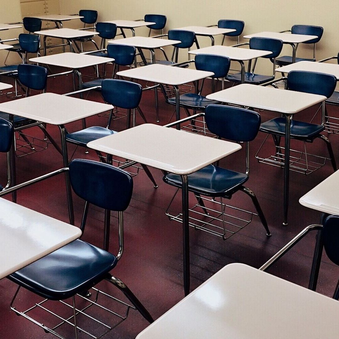El viernes 17 de mayo 2024 hay clases, suspensión deja dudas en estudiantes