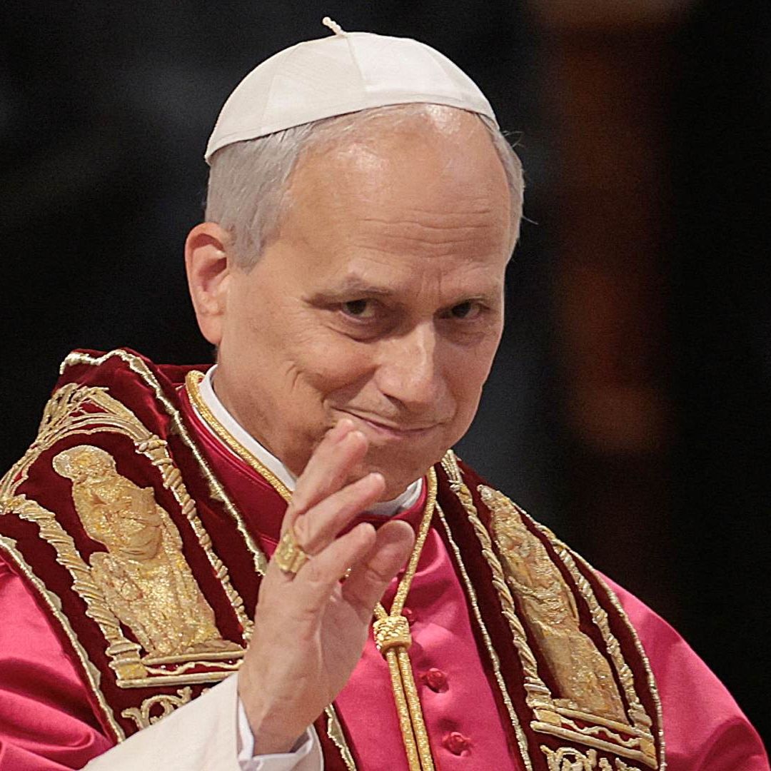 Papa León XIV en servicio de oración en la basílica de San Pablo Extramuros