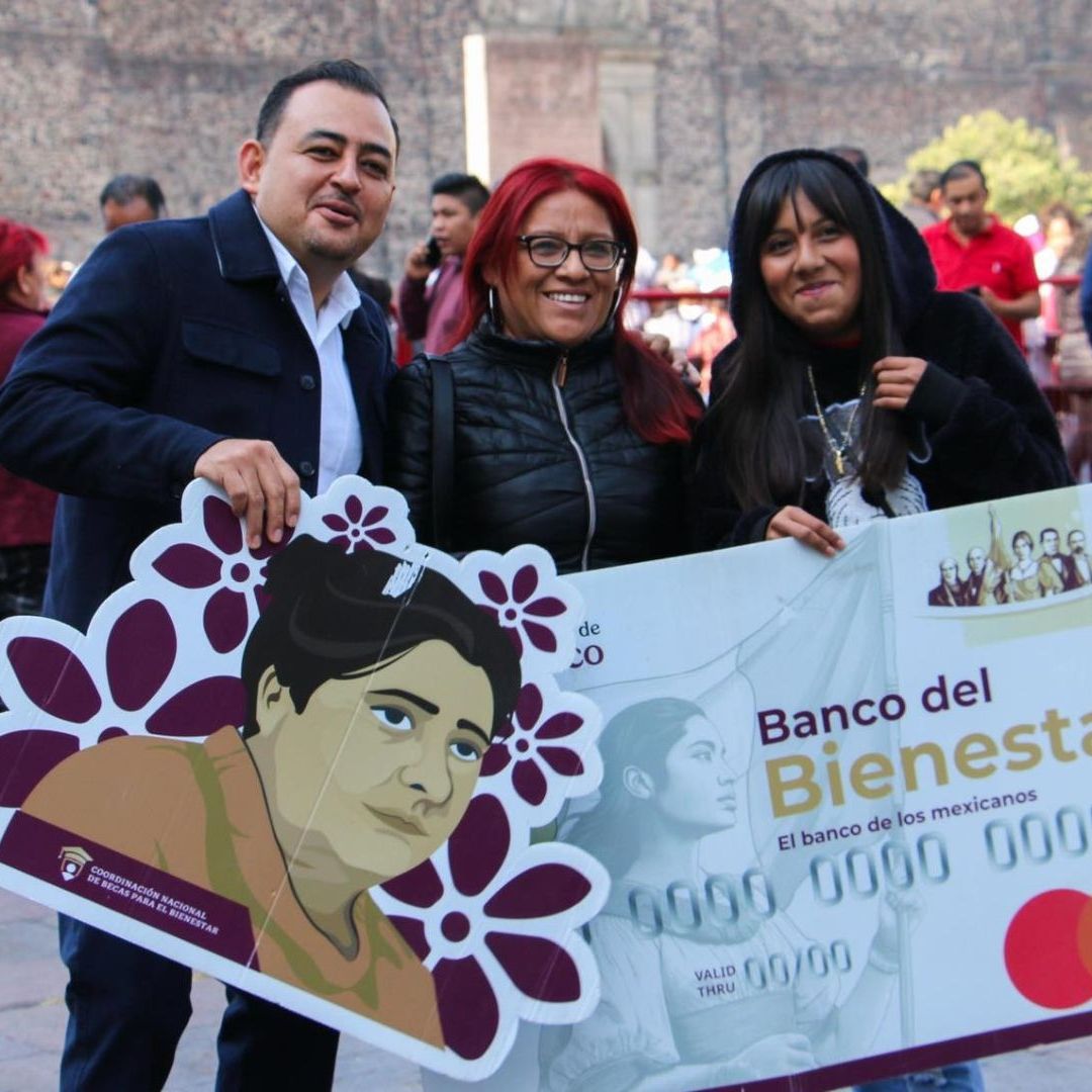 Conoce cuándo repartirán las tarjetas de la Beca Rita Cetina a los beneficiarios que se registraron tarde o tuvieron inconsistencias en el trámite