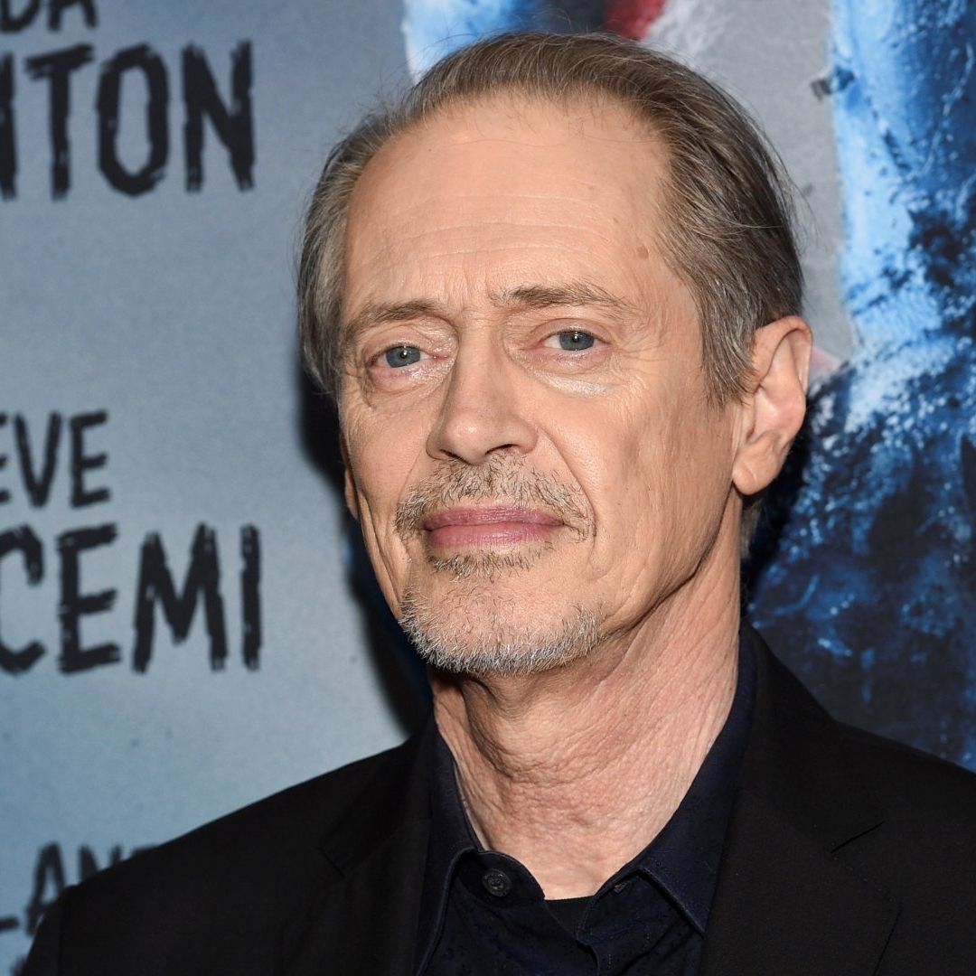 Steve Buscemi recibe puñetazo en Nueva York