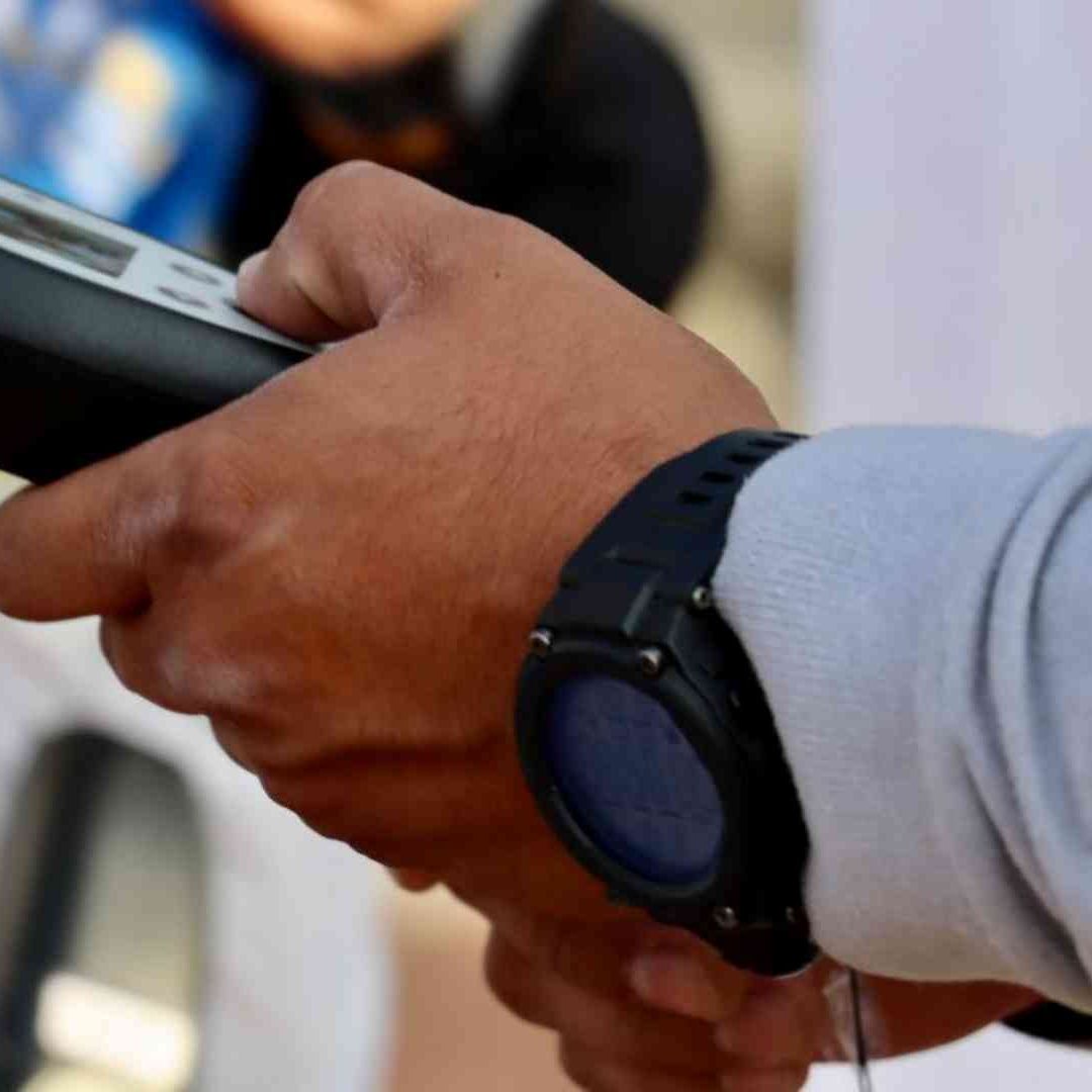 Pruebas de alcoholimetría amistosas afuera de estadios