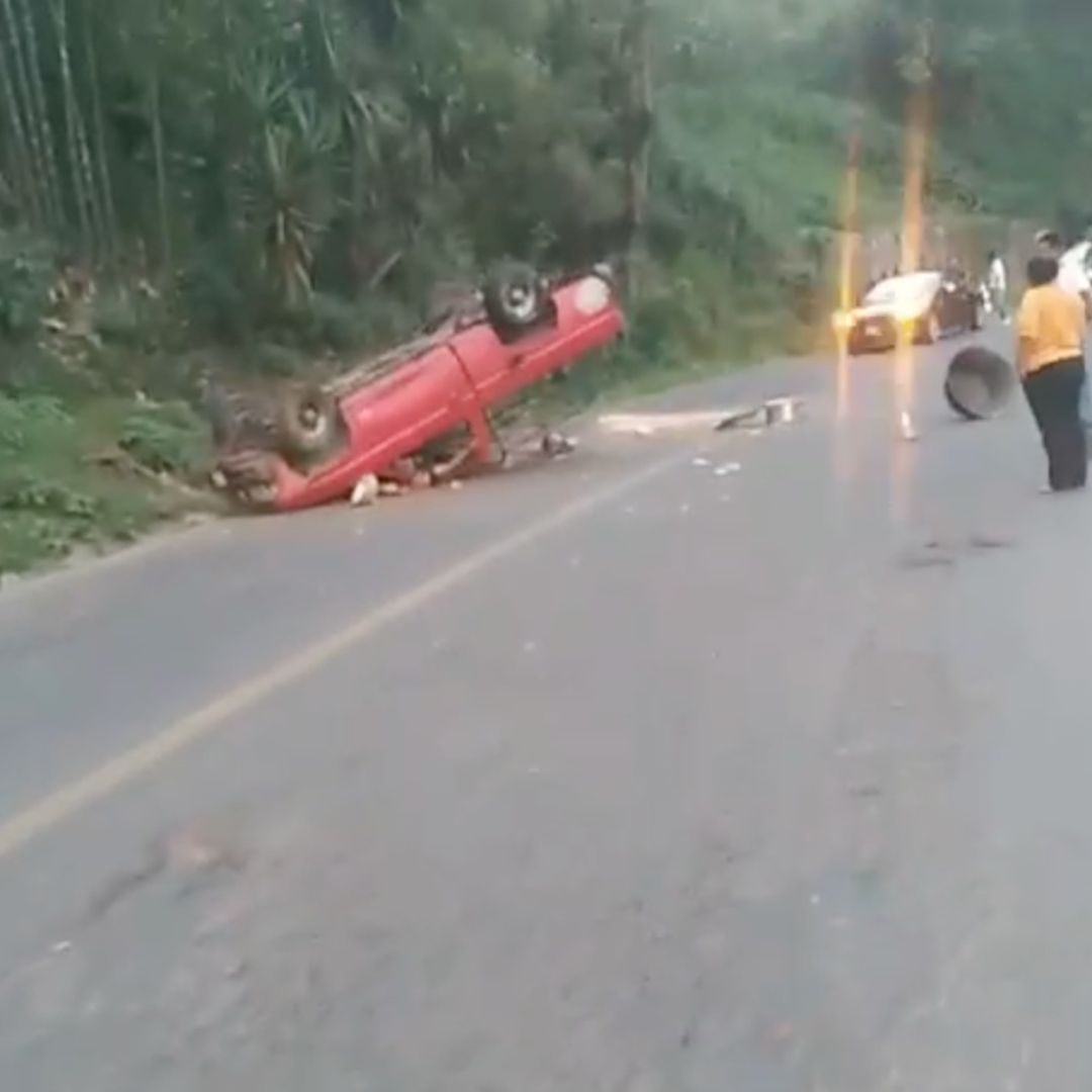 Accidente Carretera Coscomatepec-Totutla: Volcadura Deja a Hombre Muerto