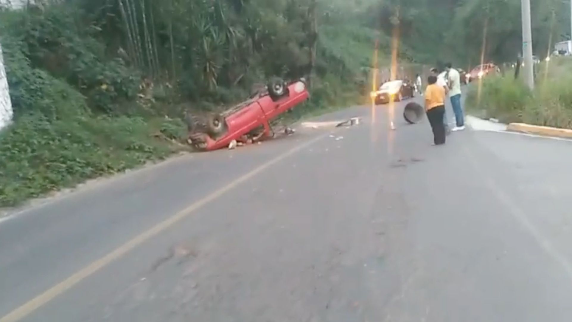 Accidente Carretera Coscomatepec-Totutla: Volcadura Deja a Hombre Muerto