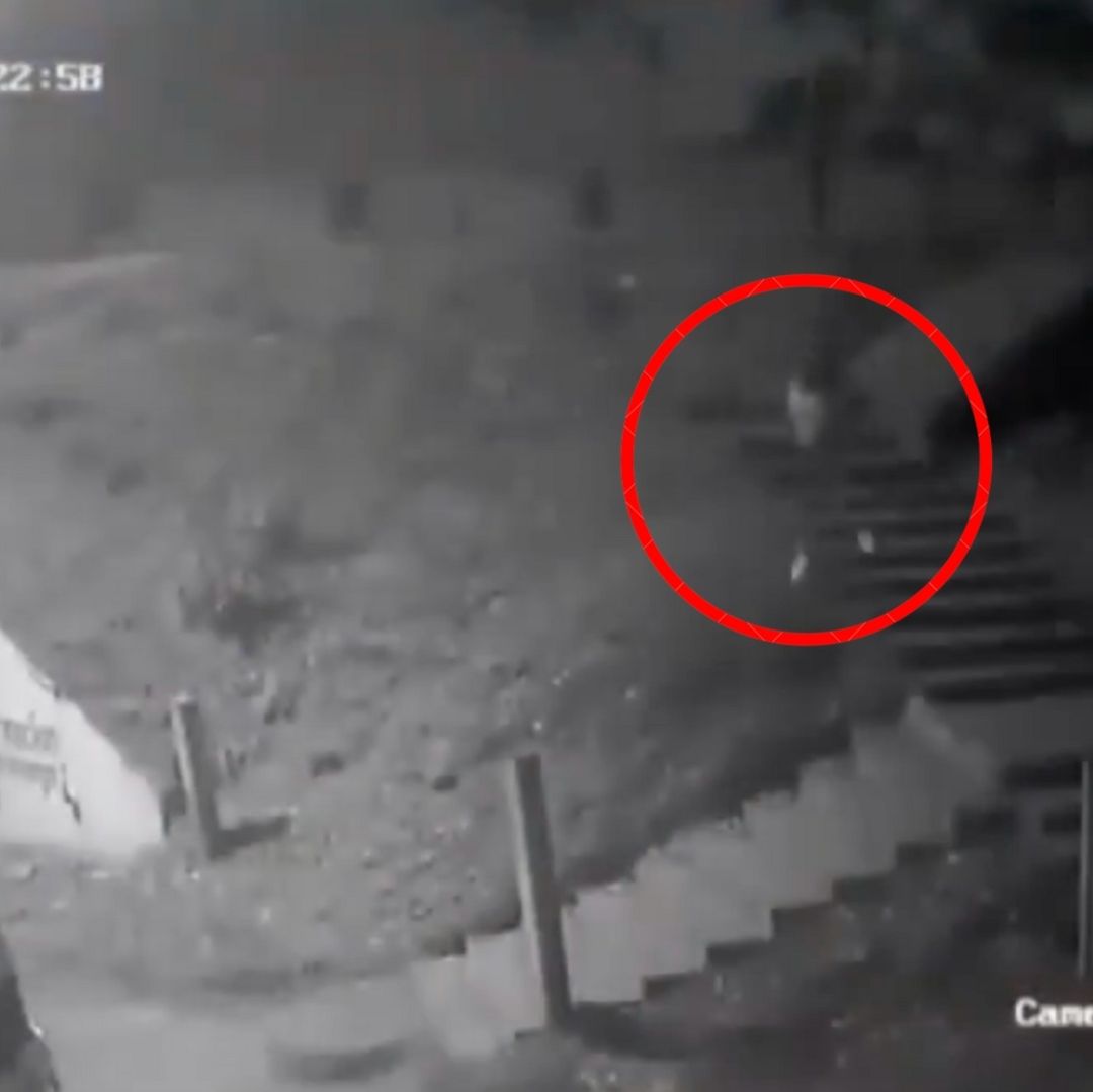 Video: Mujer Escapa por Escaleras de Posibles Secuestradores en la México-Puebla