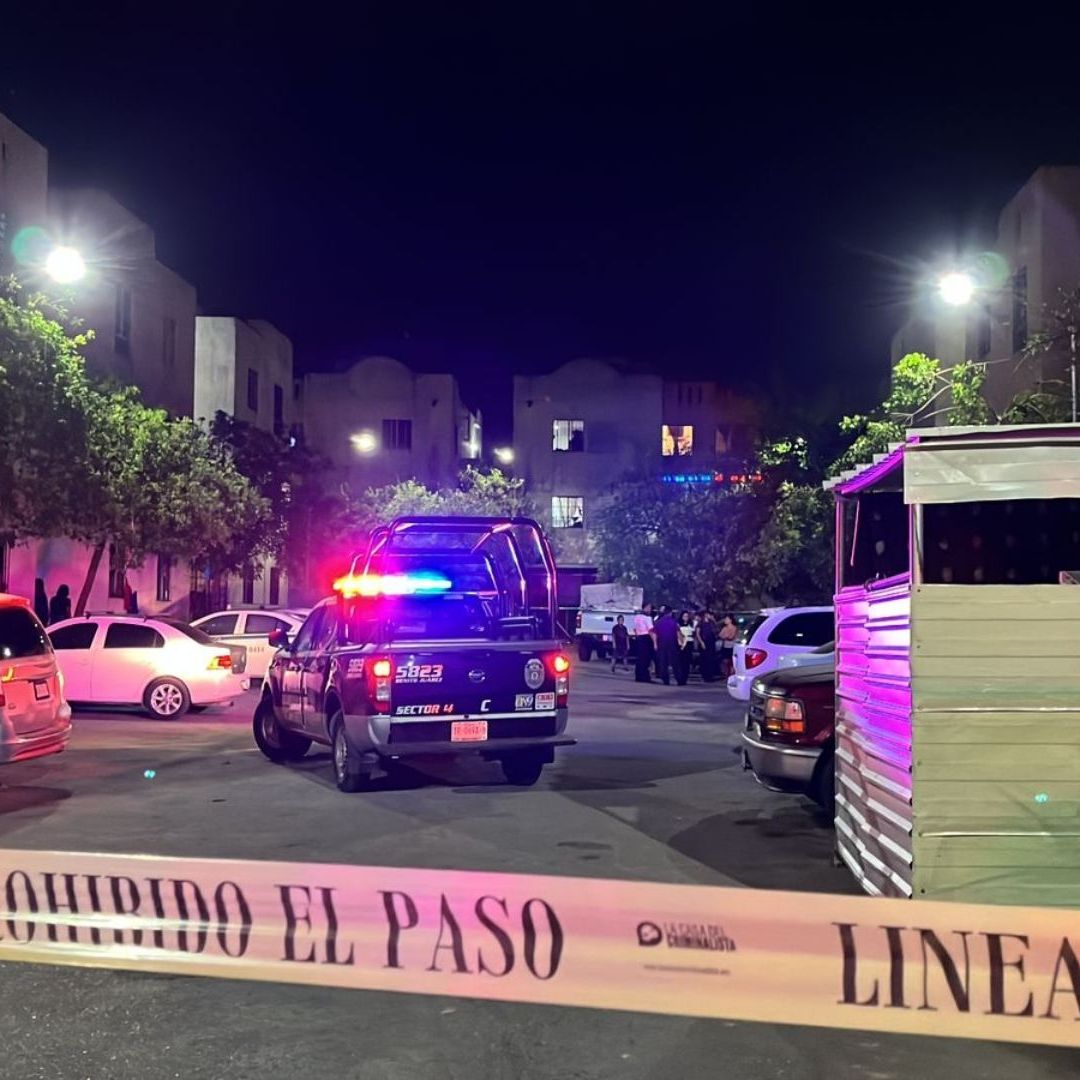Hombres Armados Balean a Familia Mientras Cenaba, Mueren Padre e Hijo de 3 Meses en Cancún