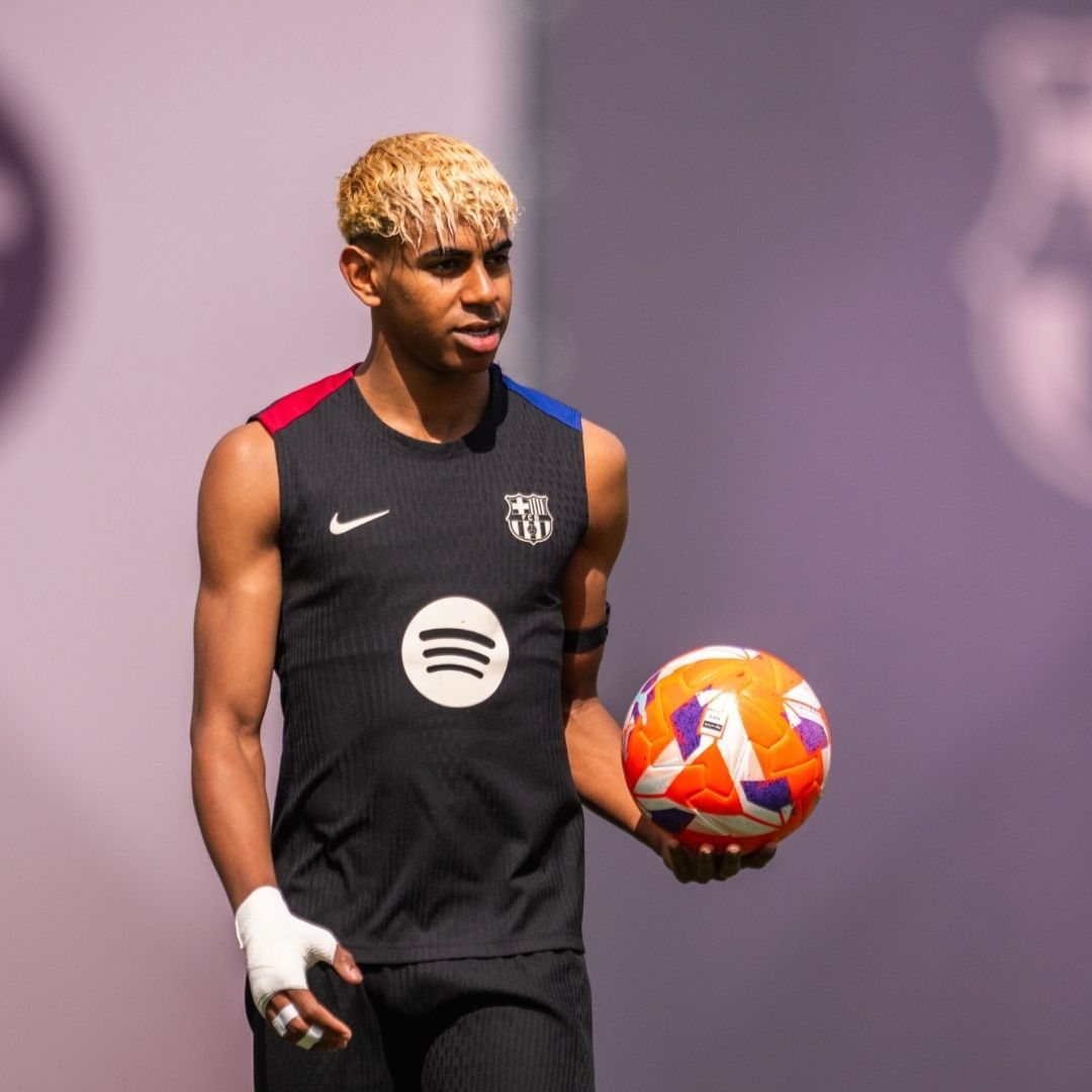 Lamine Yamal tuvo una gran temporada y es candidato al Balón de Oro 2025.