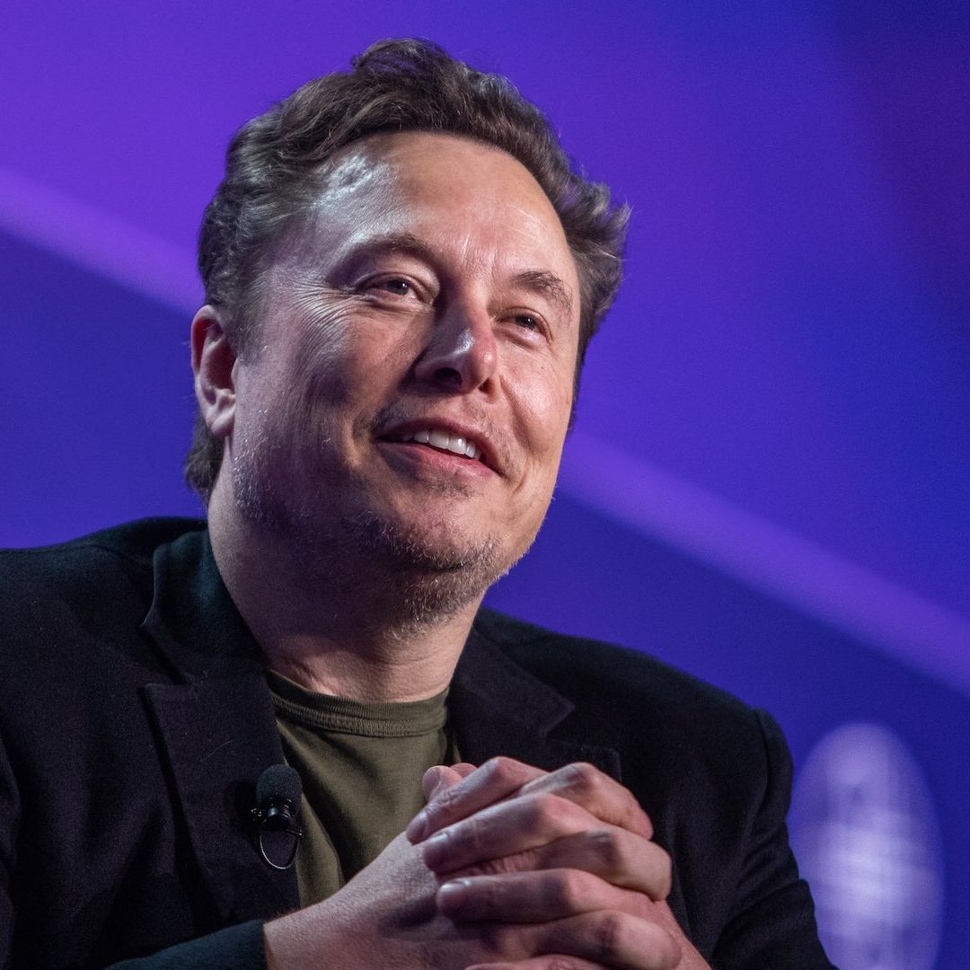 Elon Musk durante una conferencia