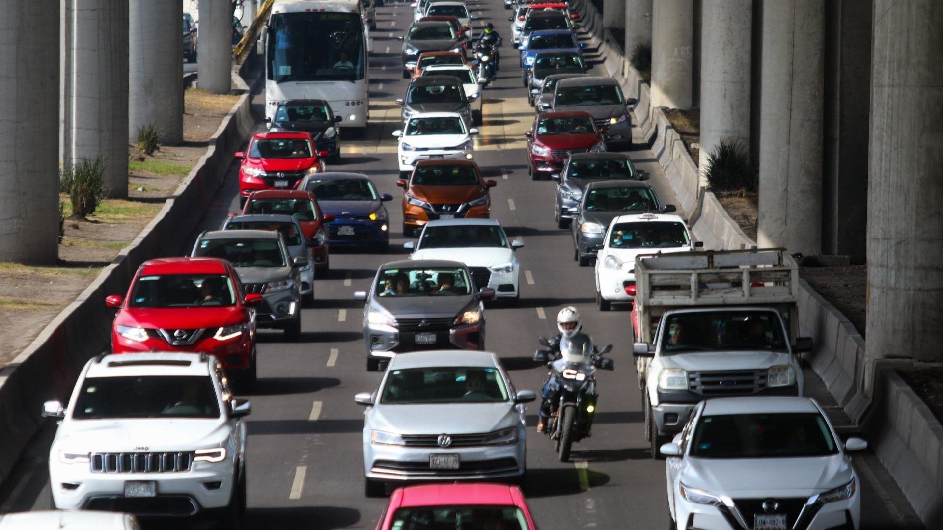 Tráfico vehicular en Periférico