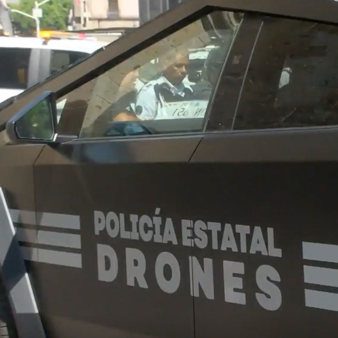 Llegan unidades Cybertruck a Guadalajara.