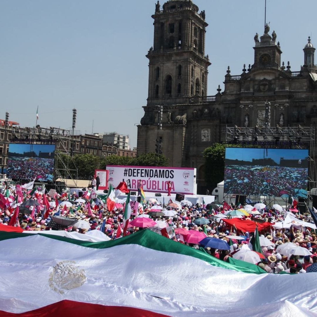 Fotos y videos de la marcha de la marea rosa hoy en el centro y Zócalo CDMX