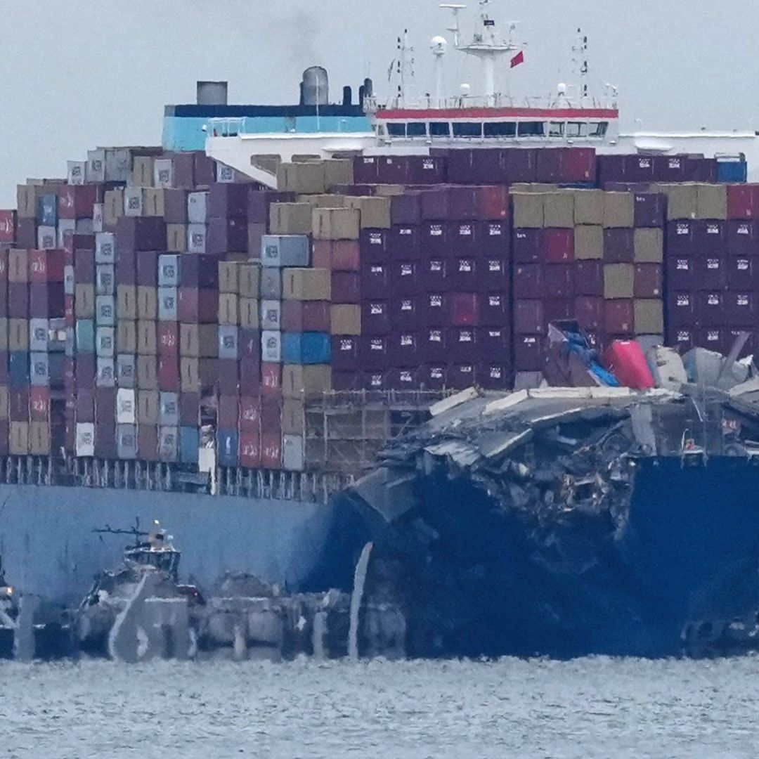 Reflotan Barco que Causó el Derrumbe del Puente Francis Scott Key de Baltimore